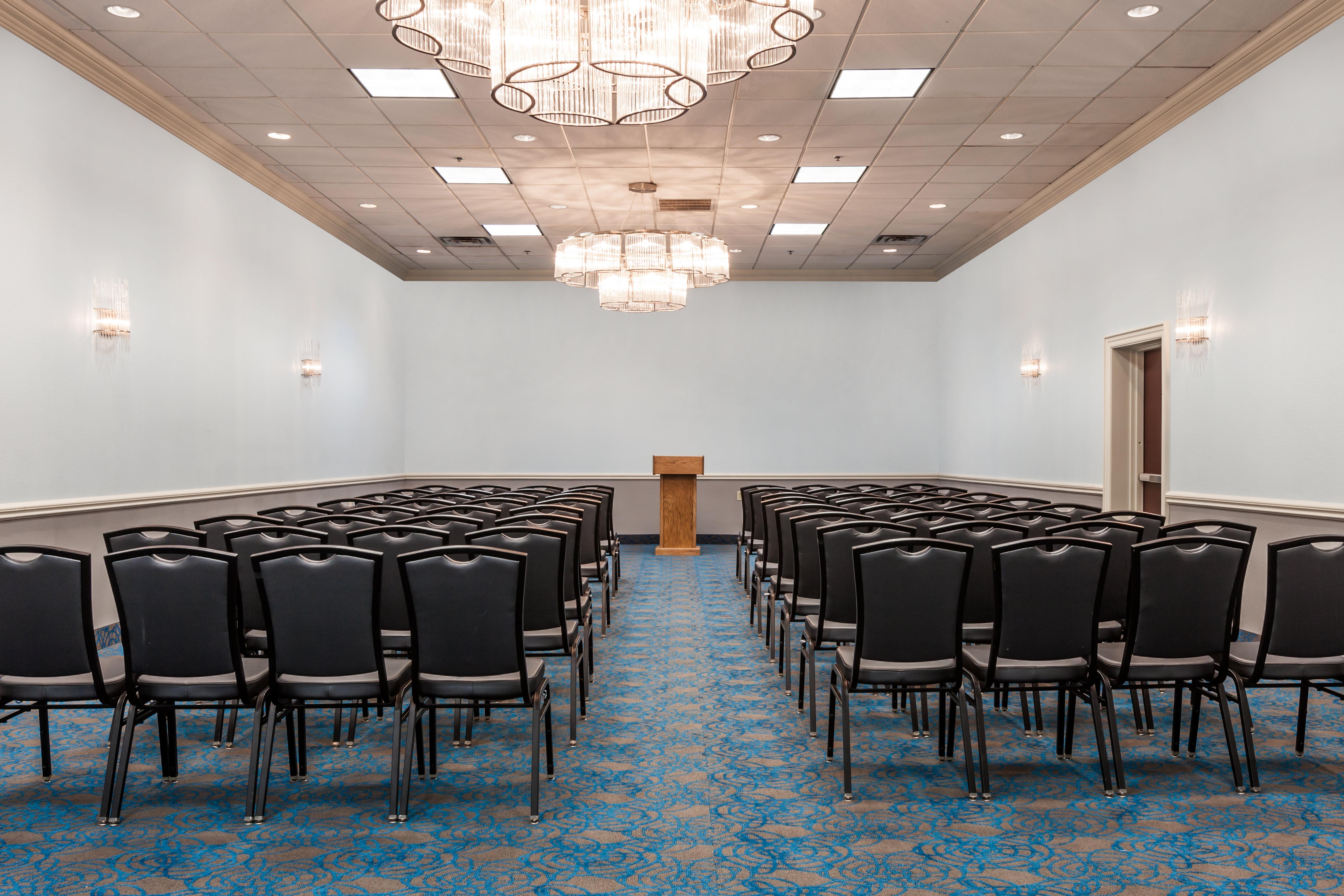 Holiday Inn Hotel & Suites Oklahoma City North By Ihg Exterior photo