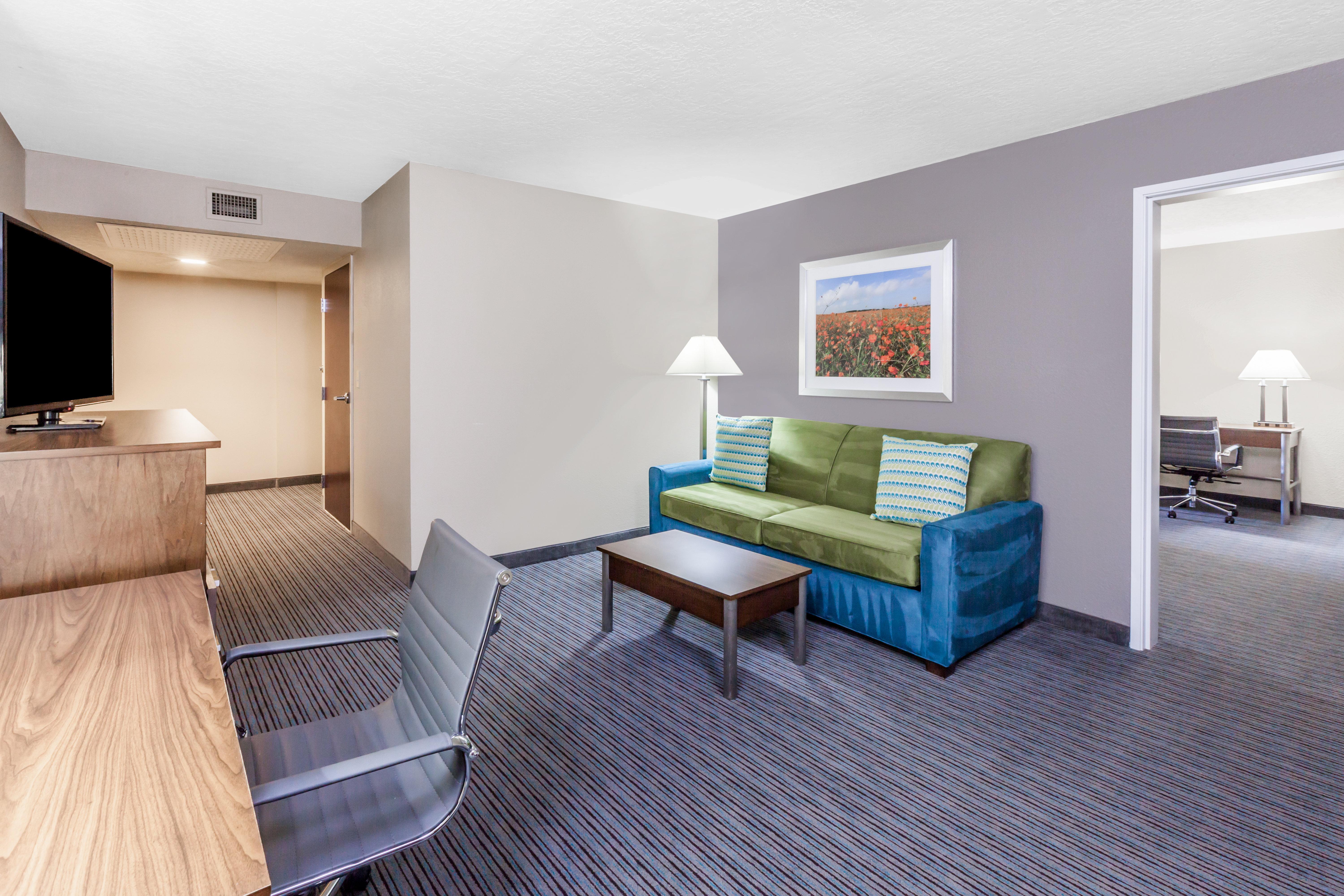 Holiday Inn Hotel & Suites Oklahoma City North By Ihg Exterior photo
