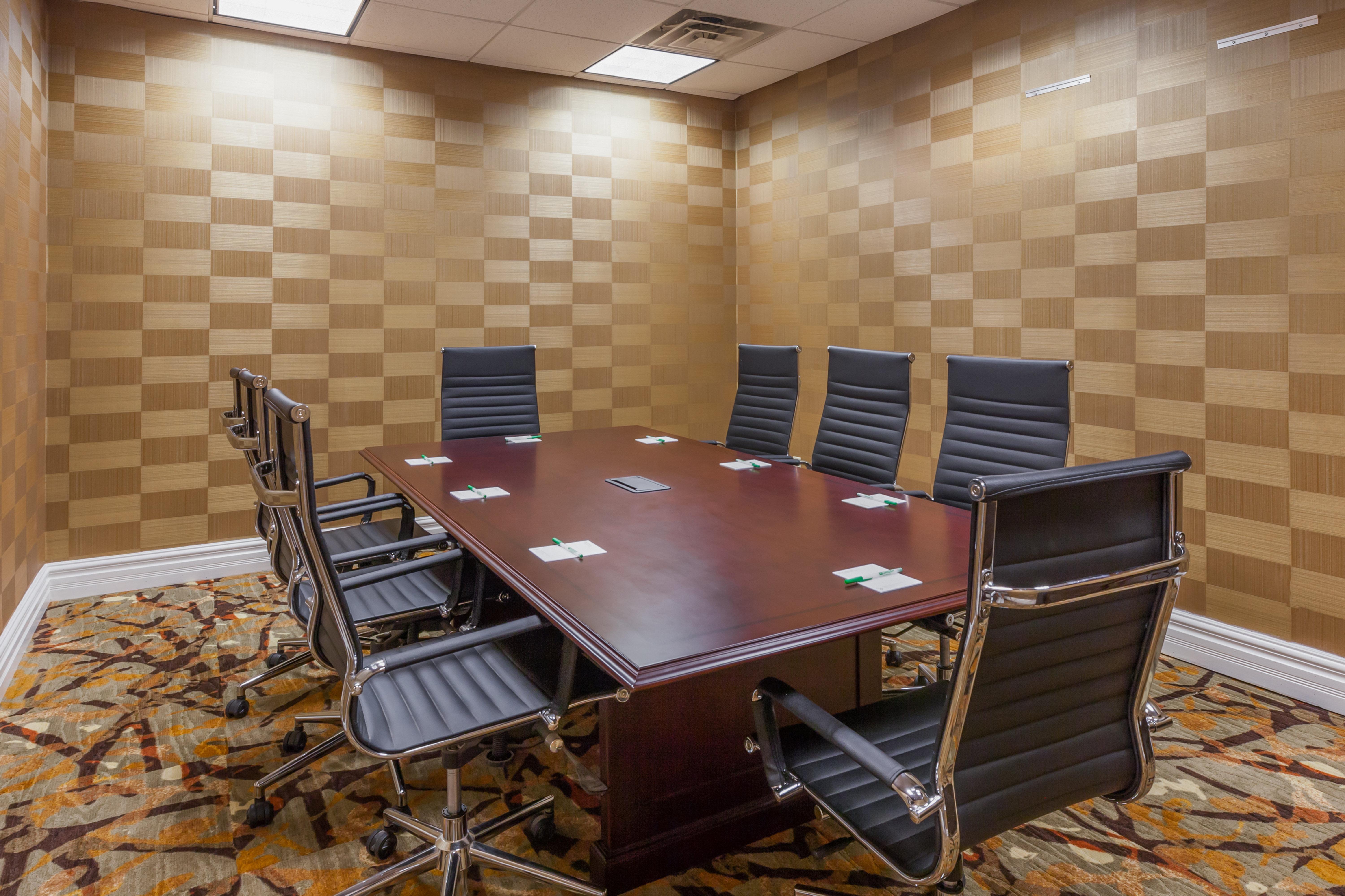 Holiday Inn Hotel & Suites Oklahoma City North By Ihg Exterior photo