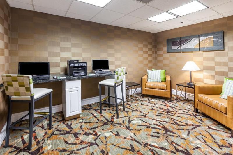 Holiday Inn Hotel & Suites Oklahoma City North By Ihg Exterior photo