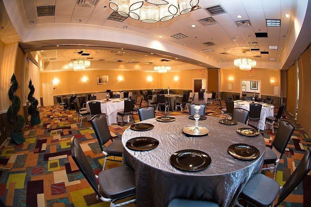 Holiday Inn Hotel & Suites Oklahoma City North By Ihg Exterior photo